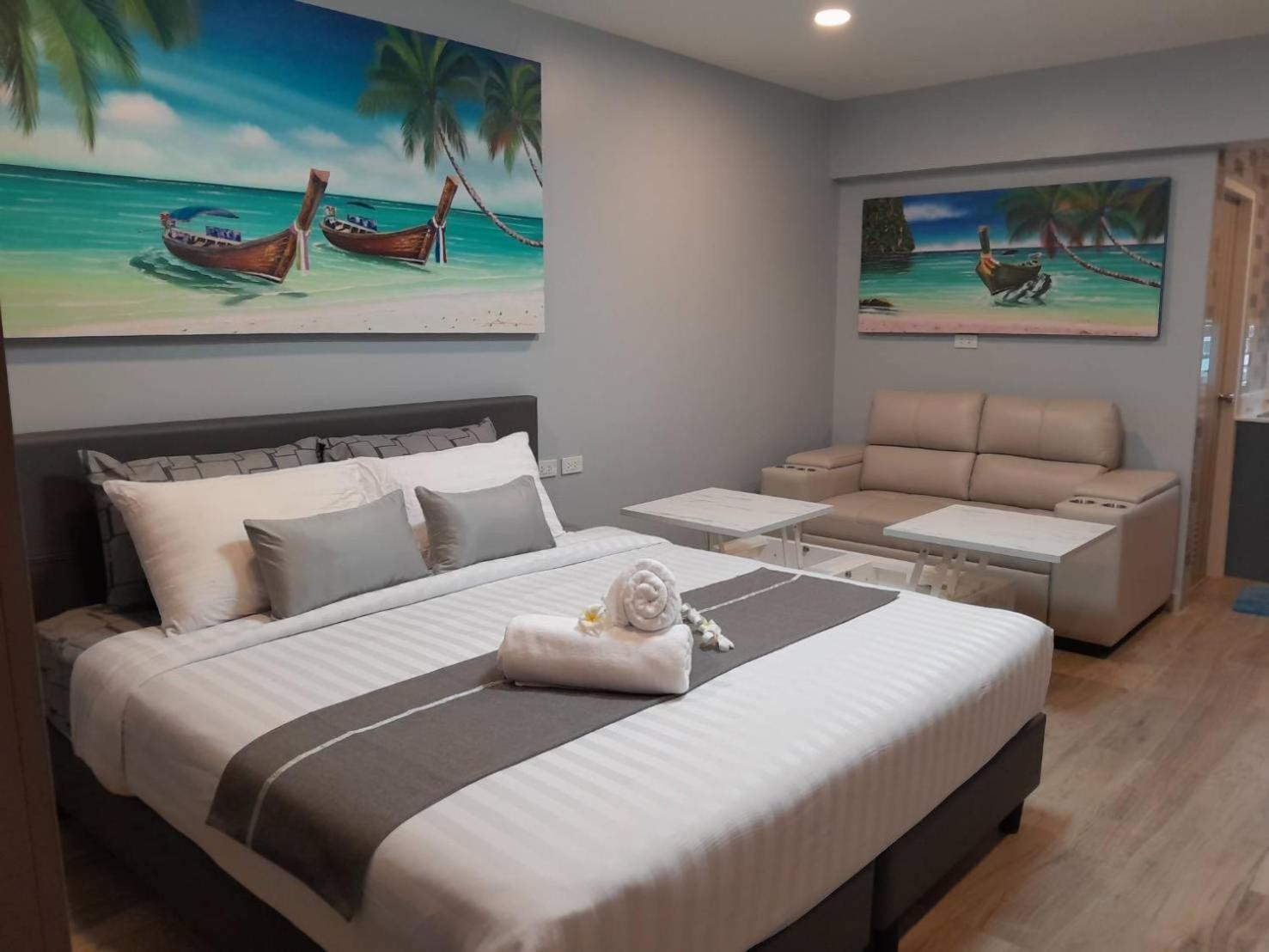Appartement Private Modern By Vacation Located In The Heart Of Patong, Walking Distance To The Beach, Kitchen, Private Bathroom, Seating Area, 65