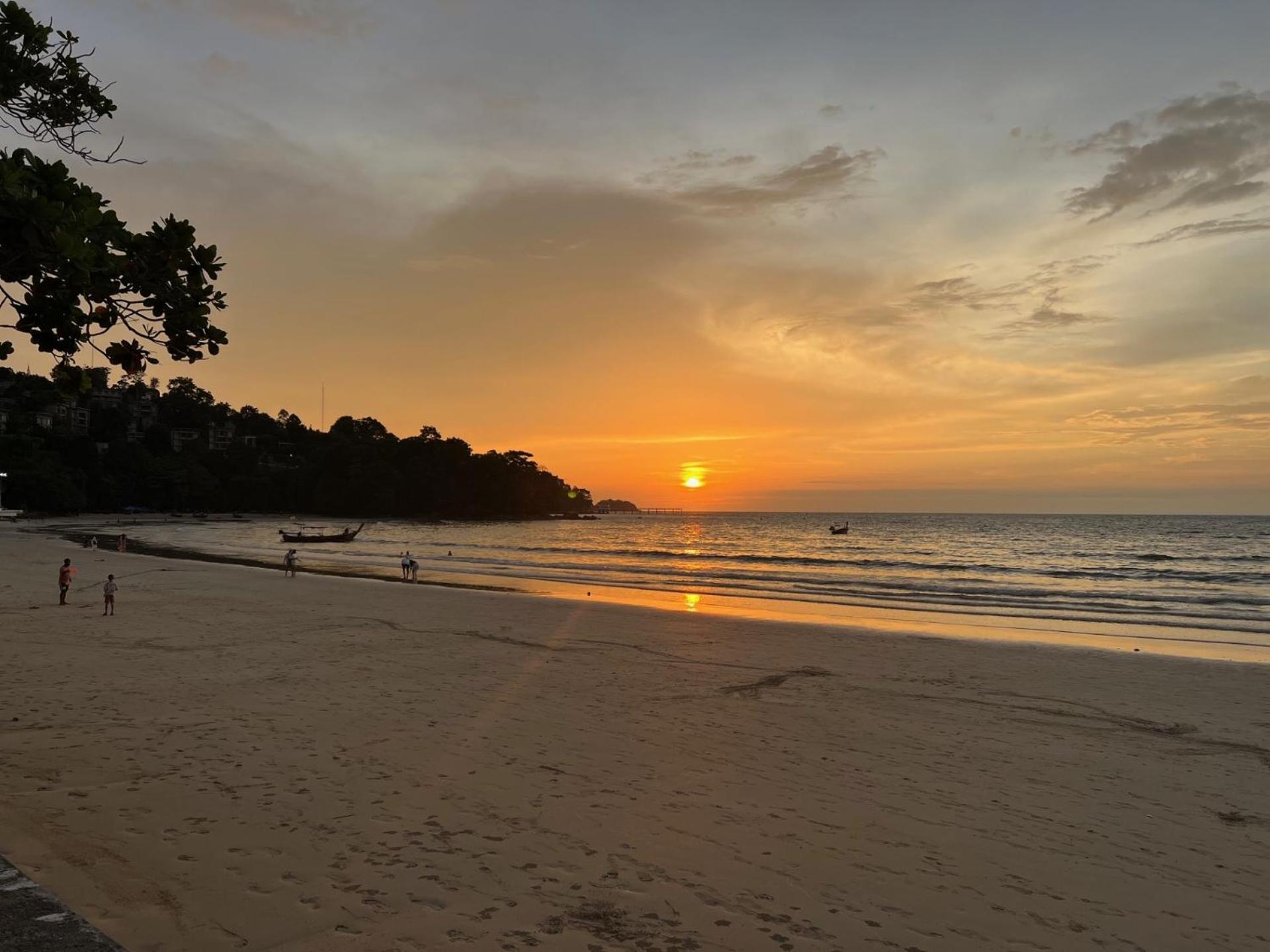 Private Modern By Vacation Located In The Heart Of Patong, Walking Distance To The Beach, Kitchen, Private Bathroom, Seating Area, 65